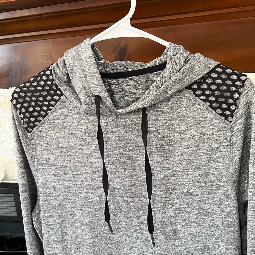 Layer 8 Gray and Black Women's Pullover Hoodie Size L